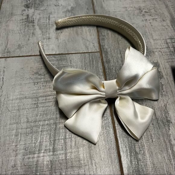 Holiday Valentine Bows Large Multicolor Red Black Silver Satin Sequin Ivory - Picture 3 of 9